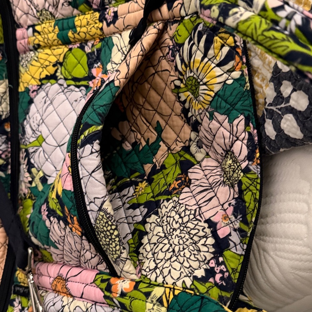 Vera Bradley Multicolor Floral Quilted Travel Bag - Picture 8 of 9